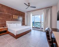 Standard King-Size Krystal Urban® Cancún & Beach Club Standard King-Size Krystal Urban® Cancún & Beach Club